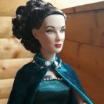 Продам комплект (платье,накидка) для кукол Р.Тоннера
