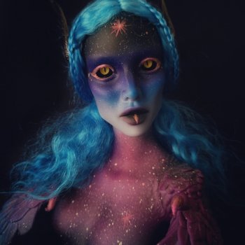 Девушка-ночь