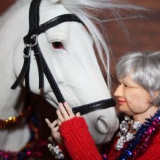 Лучший подарок- это ты! Ну, и конь