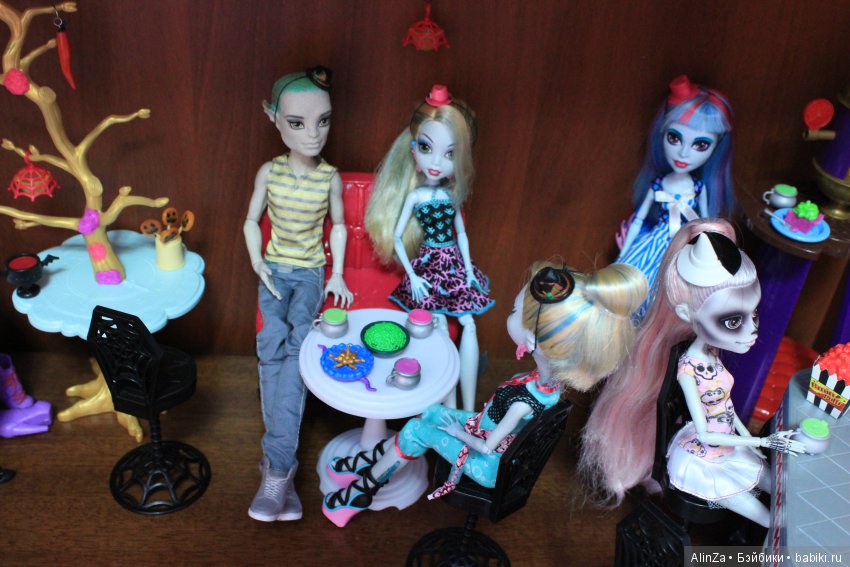 Сохо. Зомна. Часть первая. Фестиваль Самой Долгой Ночи (фото 9)