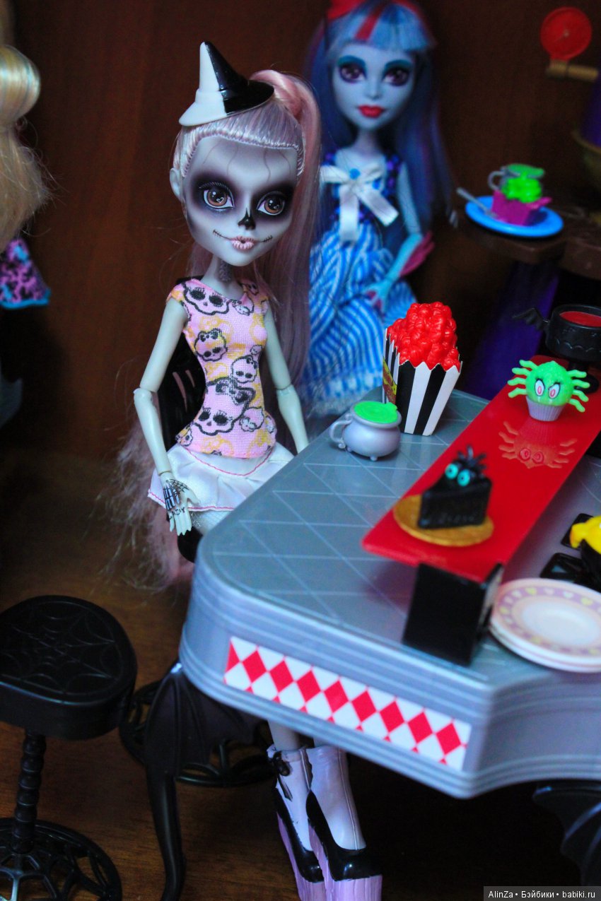 Сохо. Зомна. Часть первая. Фестиваль Самой Долгой Ночи (фото 7)