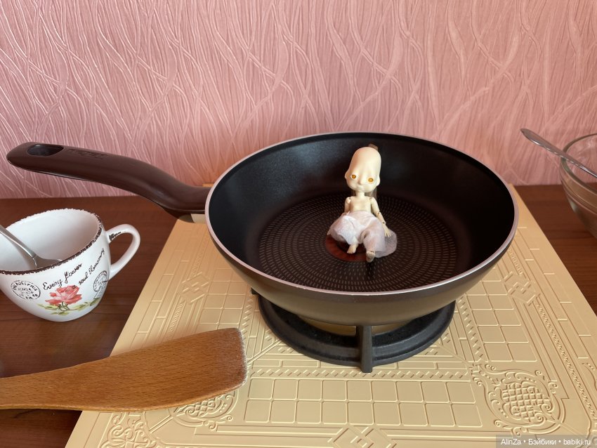 Ох, не умею я готовить — Авторские куклы BJD (БЖД) у нас дома: фото (фото 2)