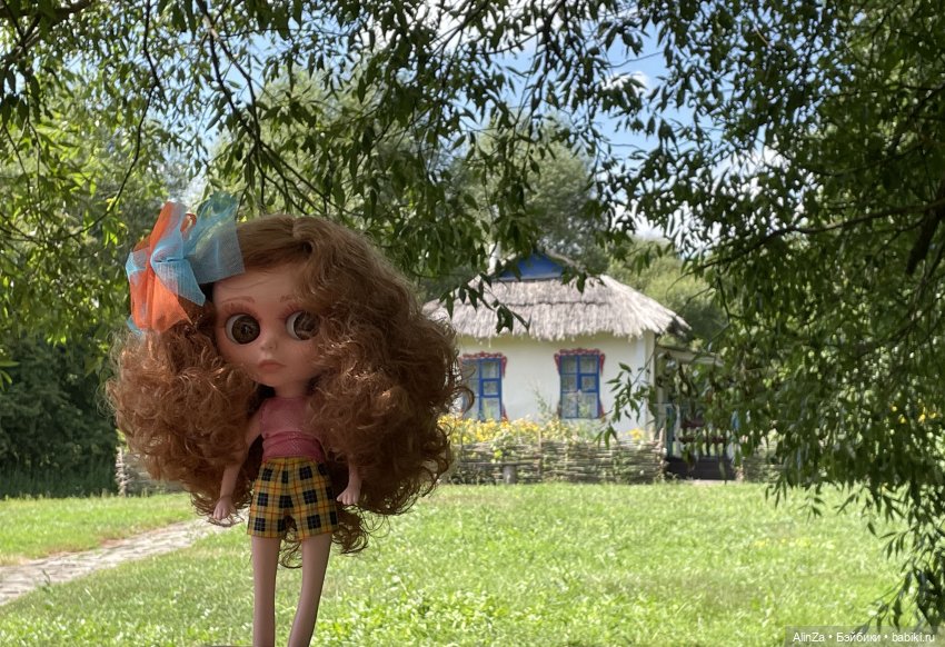 Зелень, солнце и огромные глаза