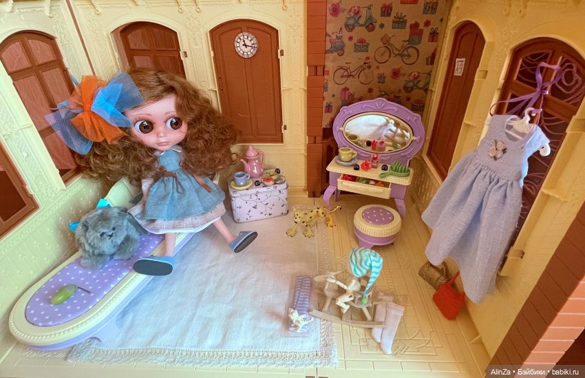 О платьях, чулках, друзьях и поисках себя