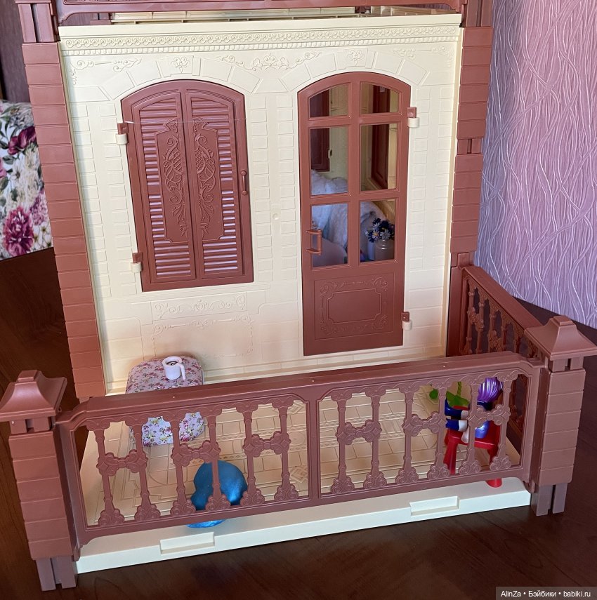 В далеком лесу, в пряничном домике