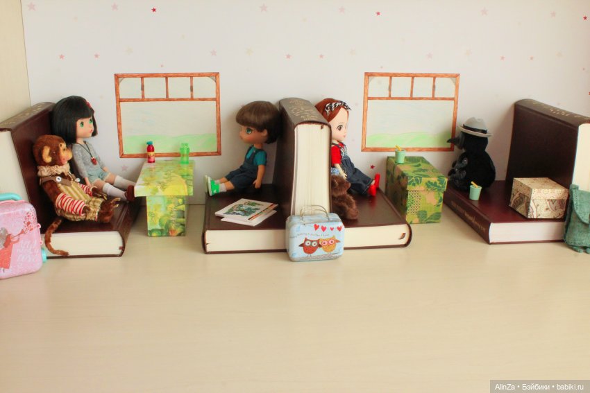Книжный поезд — Азиатские виниловые куклы (разное): Китай
