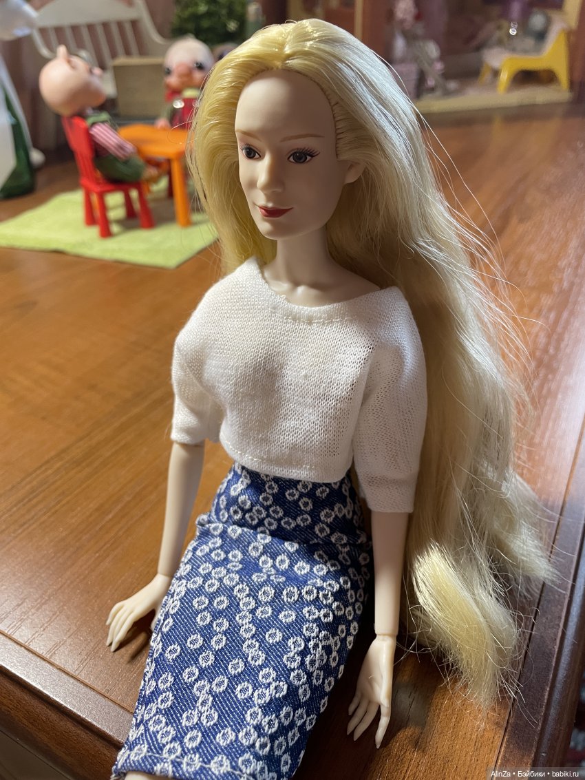 Челлендж - 12 фото)) — Коллекции игровых кукол (Playline): фото полок (фото 4)