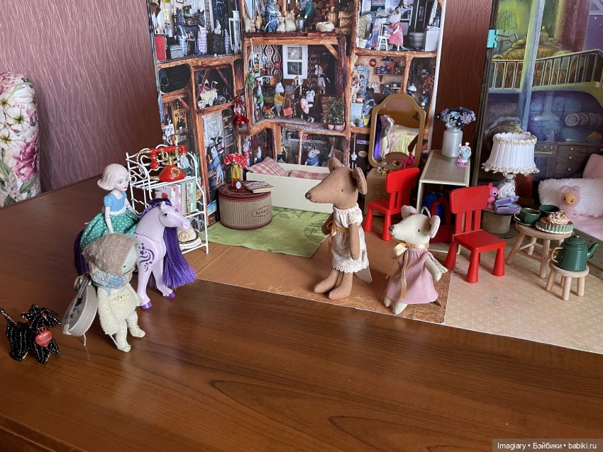 Мышиный дом - и гости в нём (фото 7)