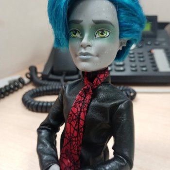 На работе и на отдыхе.