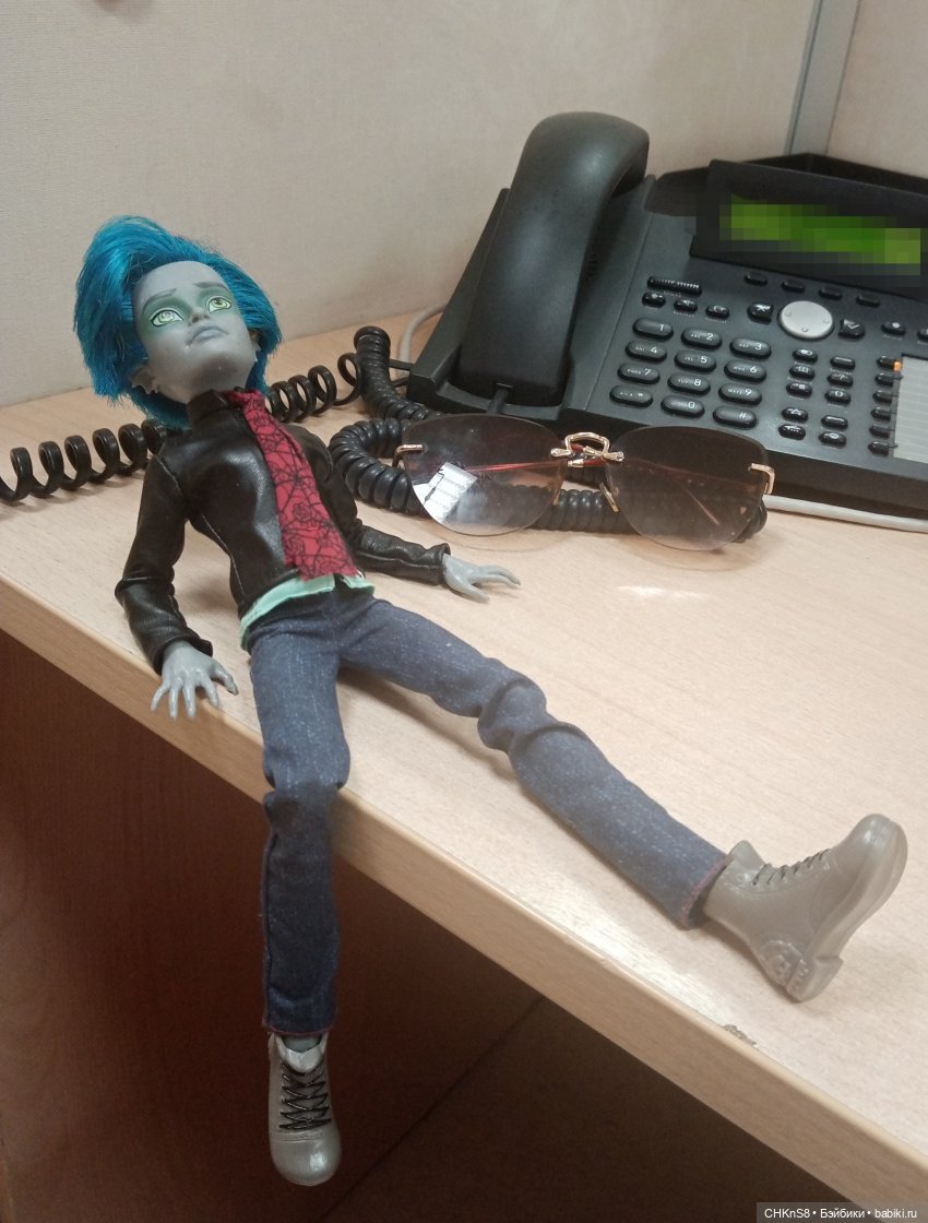 На работе и на отдыхе — Куклы Monster High и Ever After High: G1 (фото 3)