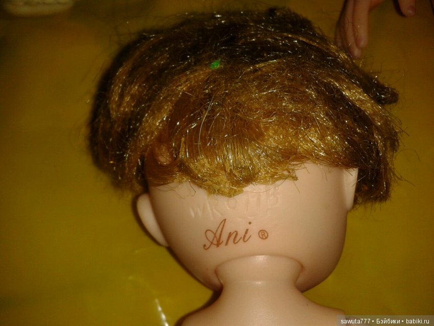 с вот таким клеймом