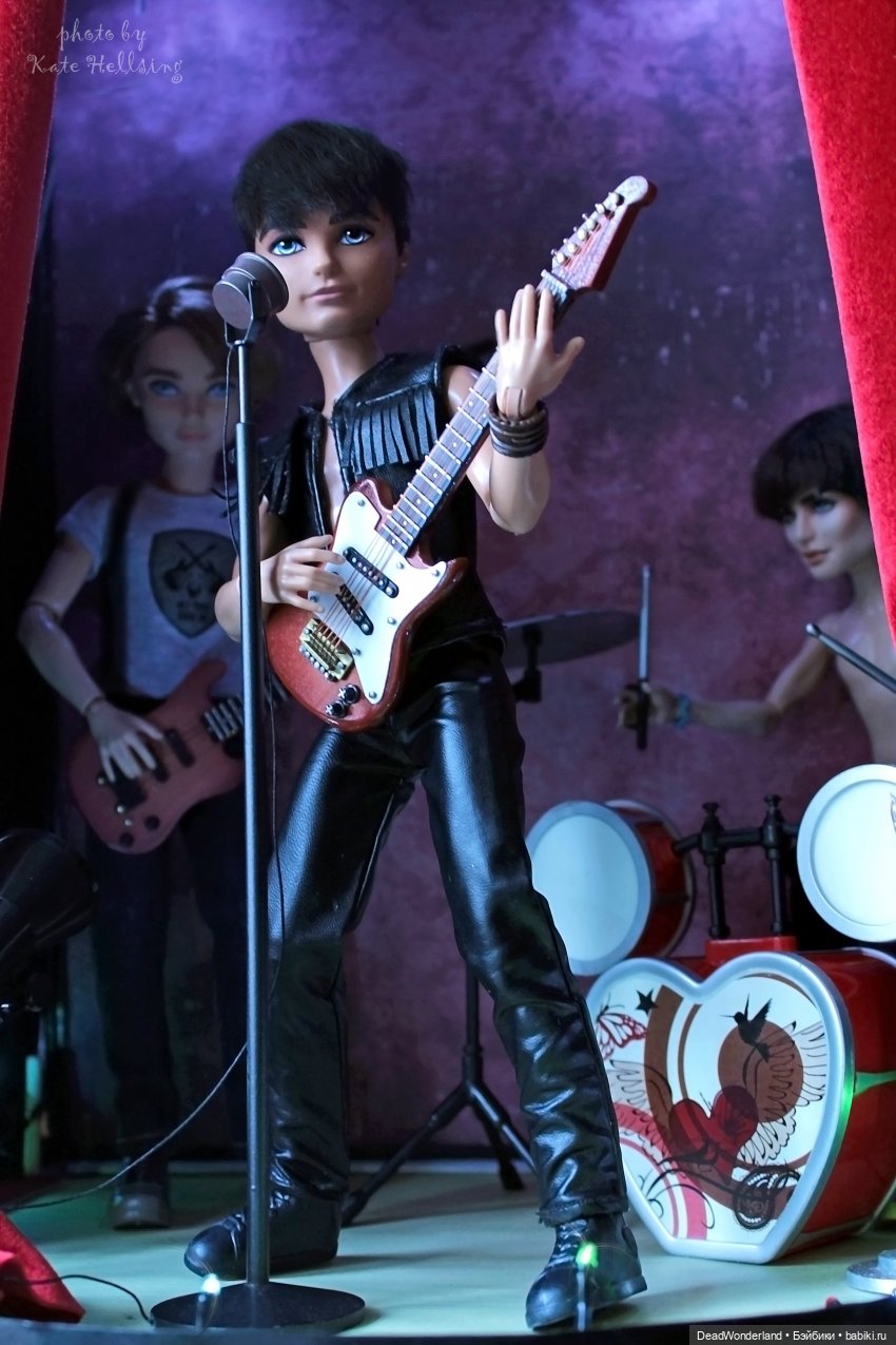 Старые фото. Rock band — Куклы Monster High и Ever After High: G1