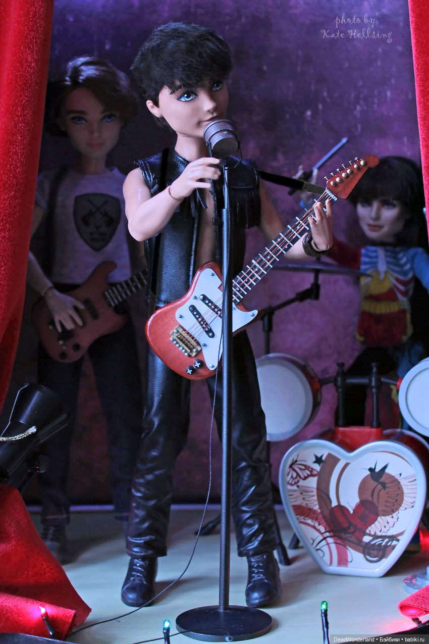Старые фото. Rock band — Куклы Monster High и Ever After High: G1