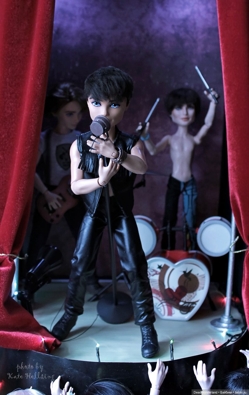 Старые фото. Rock band — Куклы Monster High и Ever After High: G1 (фото 10)