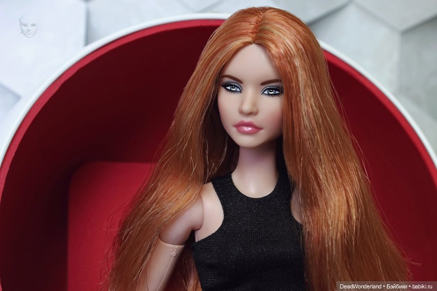 Цена славы — Куклы Barbie (Барби): Looks (фото 2)