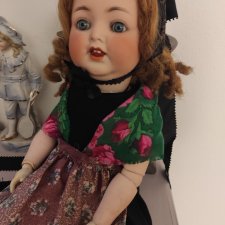 Антикварная кукла Cuno Otto Dressel в свадебном традиционном наряде.