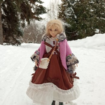 Зимняя прогулка с куклами