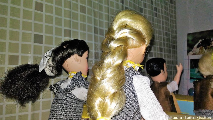 Подготовка к Хэллоуину в мокси-школе (фото 3)