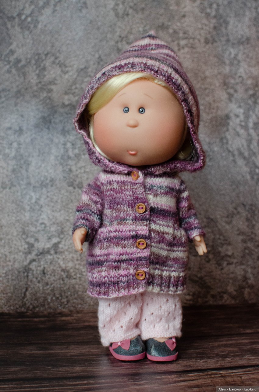 Колобочек и одежда — Куклы Nines d'Onil (Нинес): Миа (Mia)