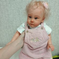 Малышка из лимитного молда Huxley.