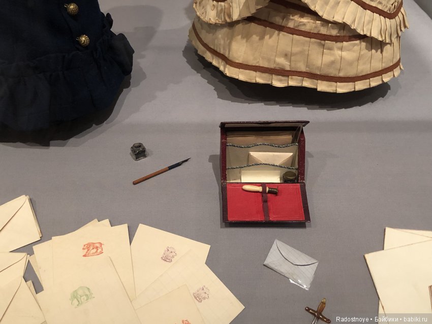 Маленькие леди: Викторианские модные куклы и идеал женщины