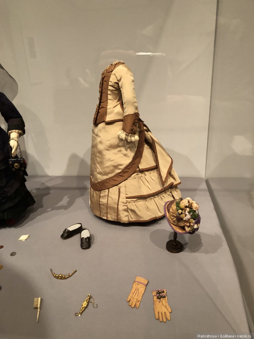 Маленькие леди: Викторианские модные куклы и идеал женщины