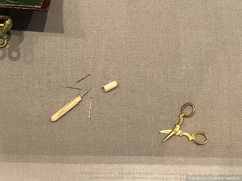 Маленькие леди: Викторианские модные куклы и идеал женщины