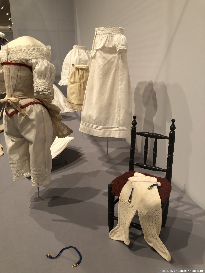 Маленькие леди: Викторианские модные куклы и идеал женщины