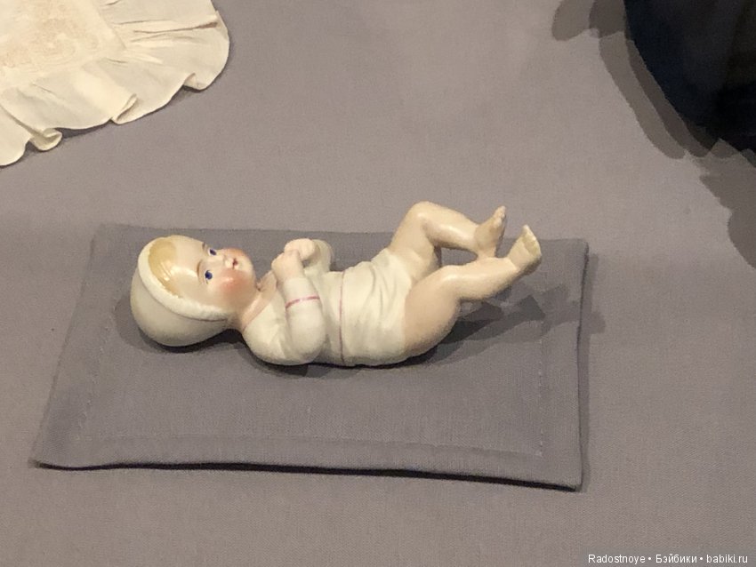 Маленькие леди: Викторианские модные куклы и идеал женщины