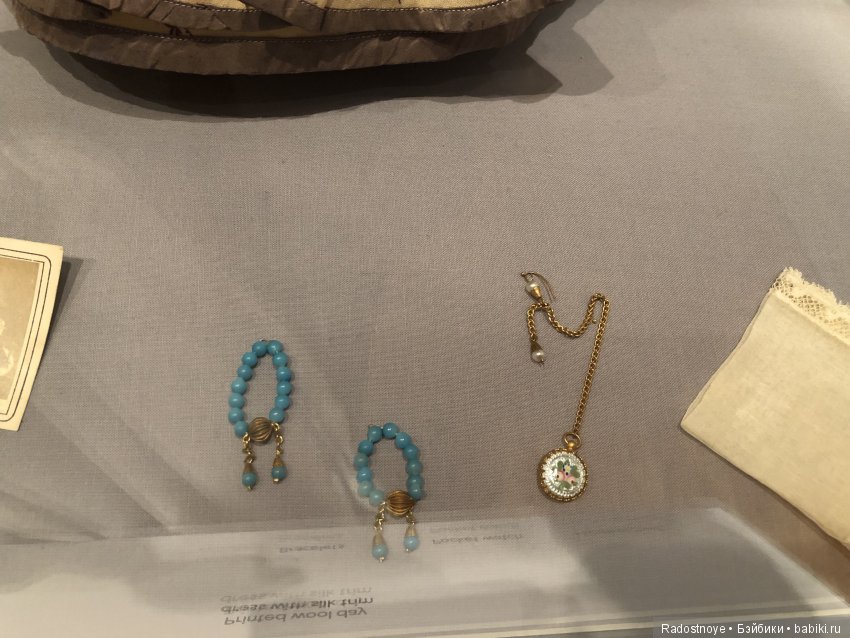 Маленькие леди: Викторианские модные куклы и идеал женщины