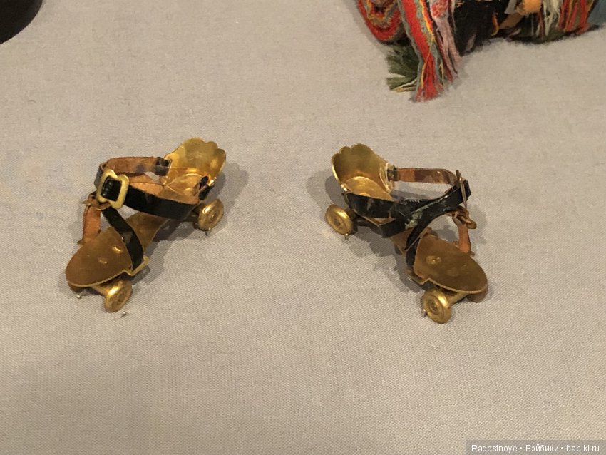 Маленькие леди: Викторианские модные куклы и идеал женщины