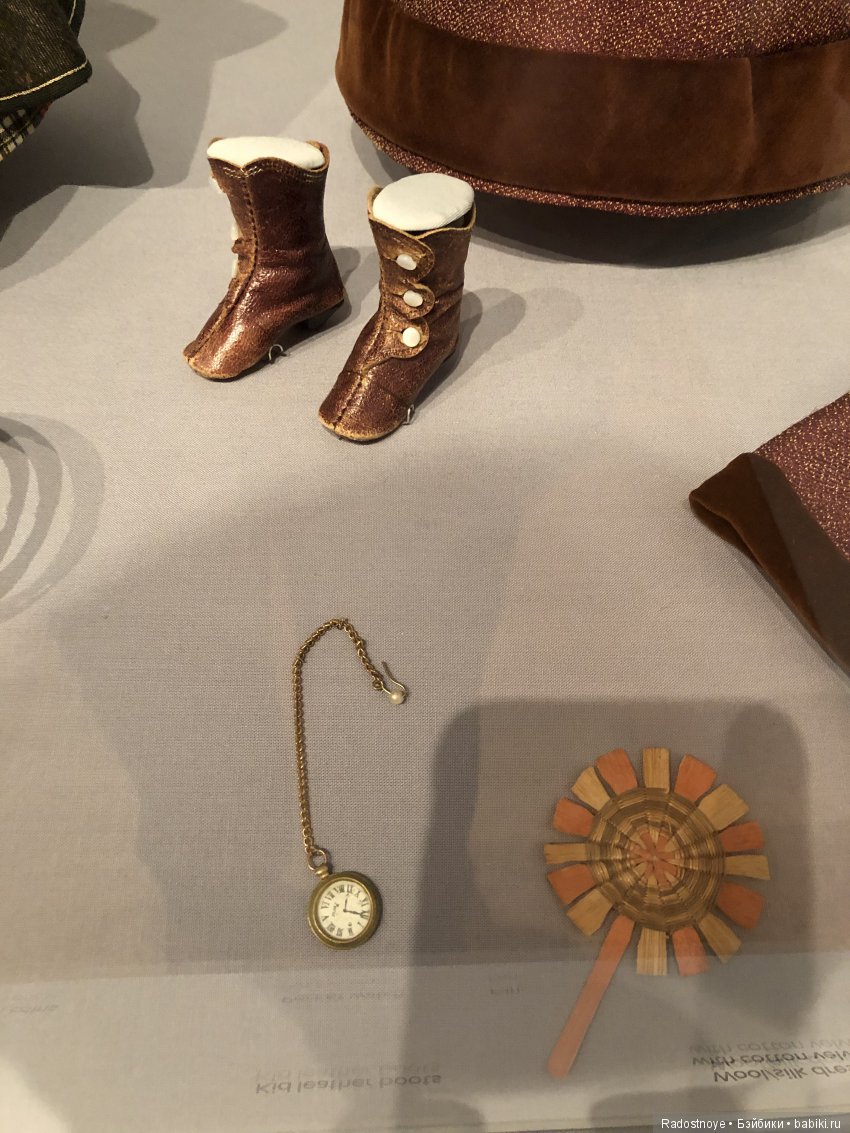 Маленькие леди: Викторианские модные куклы и идеал женщины