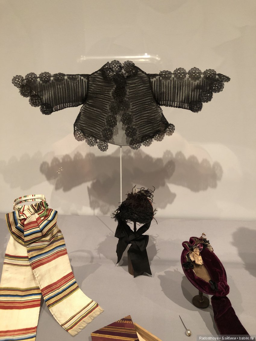 Маленькие леди: Викторианские модные куклы и идеал женщины