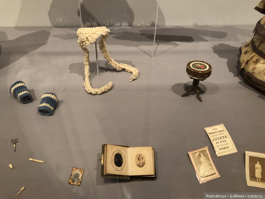 Маленькие леди: Викторианские модные куклы и идеал женщины