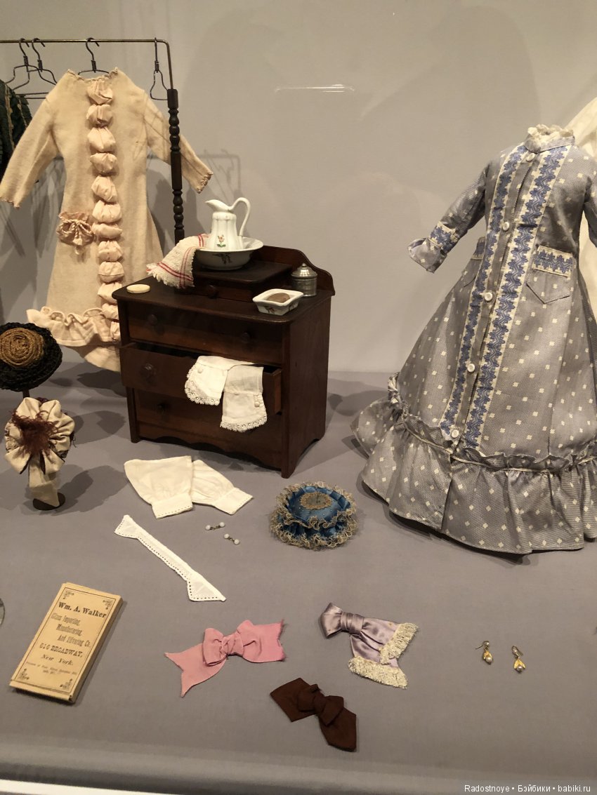 Маленькие леди: Викторианские модные куклы и идеал женщины