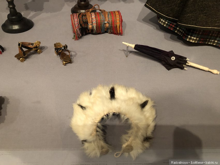 Маленькие леди: Викторианские модные куклы и идеал женщины