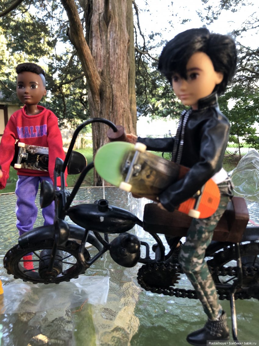 Новинки LOL. И цикада вылезает из шкурки