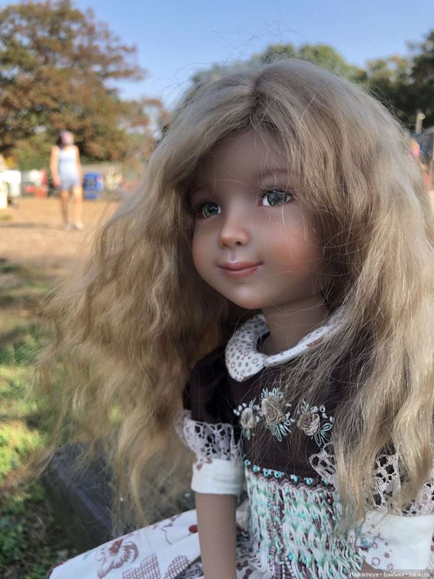 Врачи без границ | Бэйбики Врачи без границ — Куклы Ruby Red (Руби Ред) Fashion Friends: Siblies (фото 10)