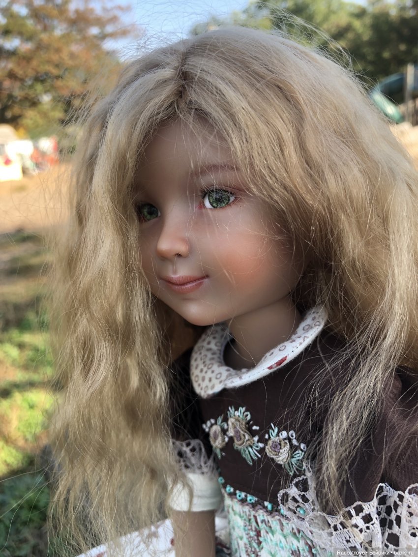 Врачи без границ | Бэйбики Врачи без границ — Куклы Ruby Red (Руби Ред) Fashion Friends: Siblies (фото 9)