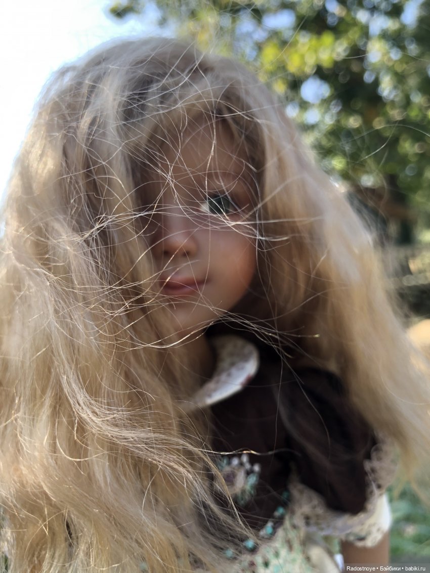 Врачи без границ | Бэйбики Врачи без границ — Куклы Ruby Red (Руби Ред) Fashion Friends: Siblies (фото 8)