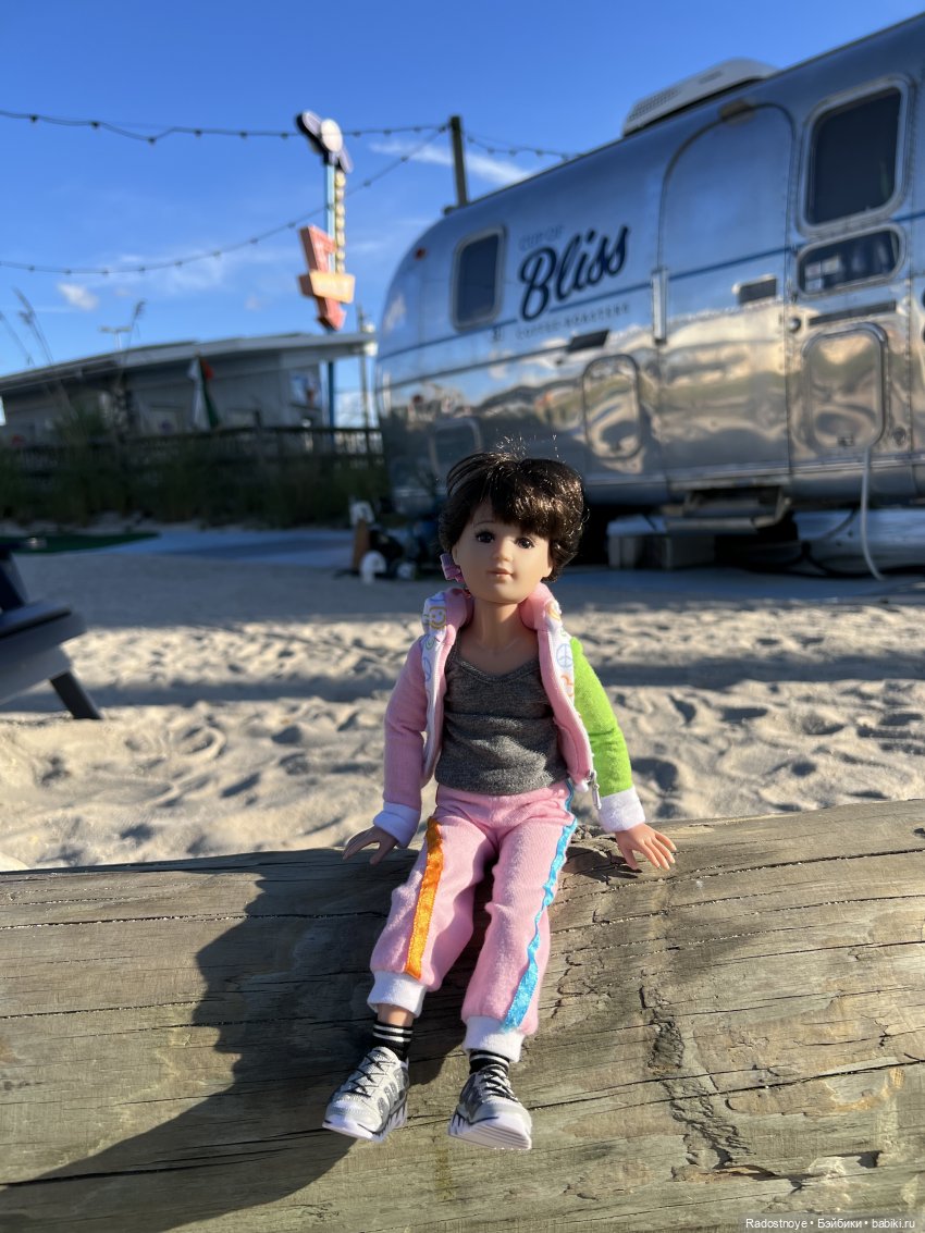 Ретро девочка ДжиДжи | Бэйбики Ретро девочка ДжиДжи — Куклы Ruby Red (Руби Ред) Fashion Friends: Siblies