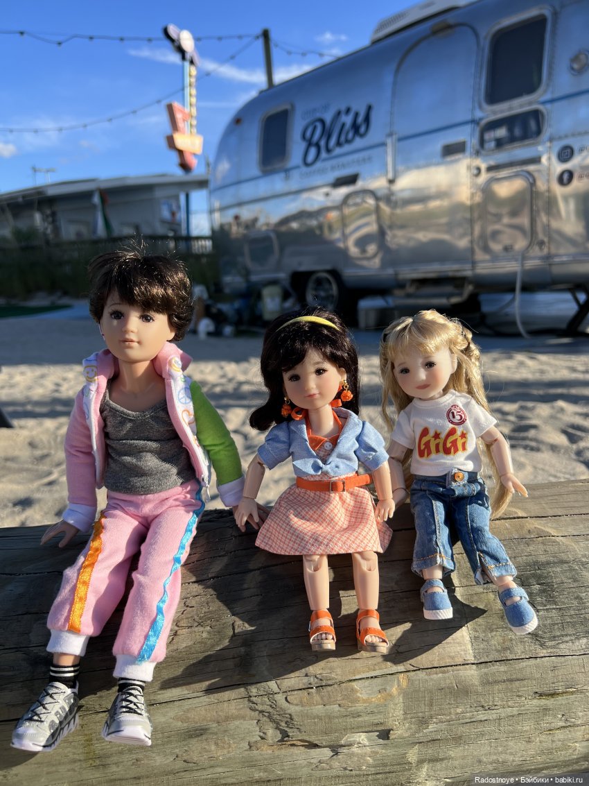 Ретро девочка ДжиДжи | Бэйбики Ретро девочка ДжиДжи — Куклы Ruby Red (Руби Ред) Fashion Friends: Siblies