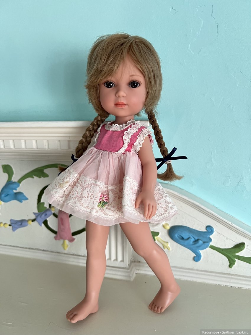 Две американские композитные куколки, выигранные в живом аукционе