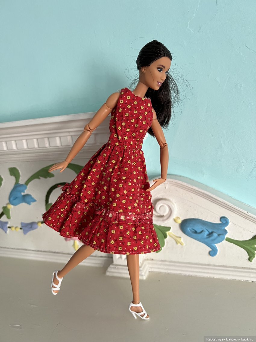 Две американские композитные куколки, выигранные в живом аукционе