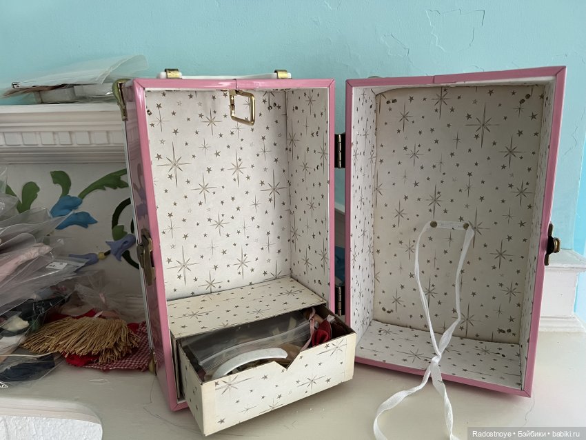 Две американские композитные куколки, выигранные в живом аукционе