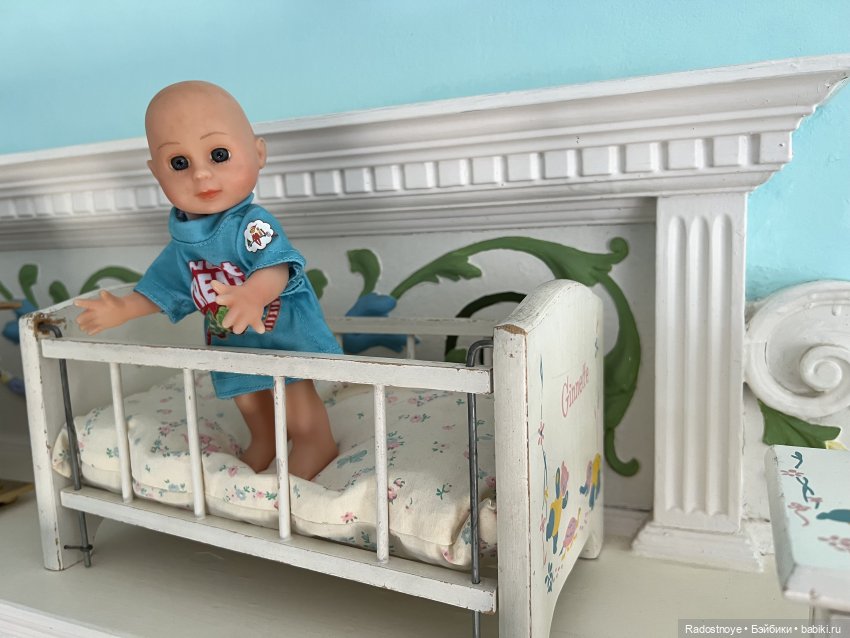 Две американские композитные куколки, выигранные в живом аукционе