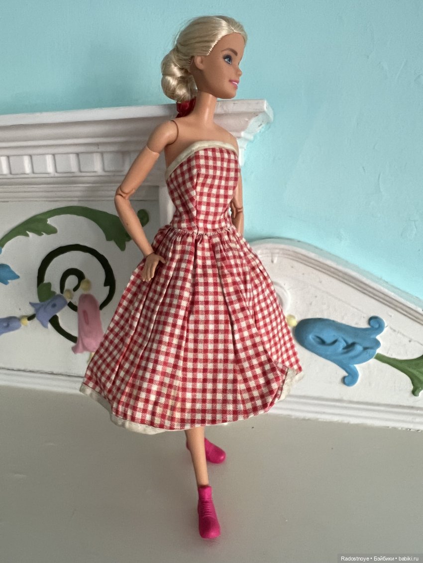 Две американские композитные куколки, выигранные в живом аукционе