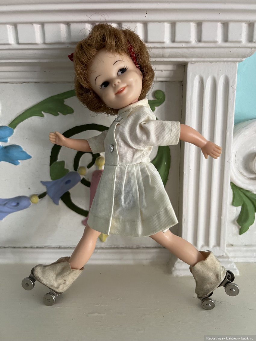 Две американские композитные куколки, выигранные в живом аукционе