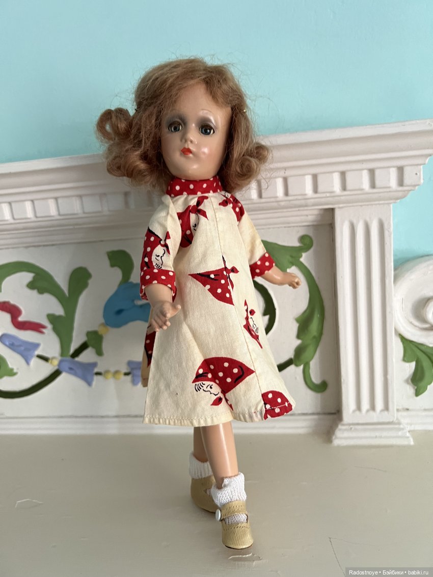 Две американские композитные куколки, выигранные в живом аукционе