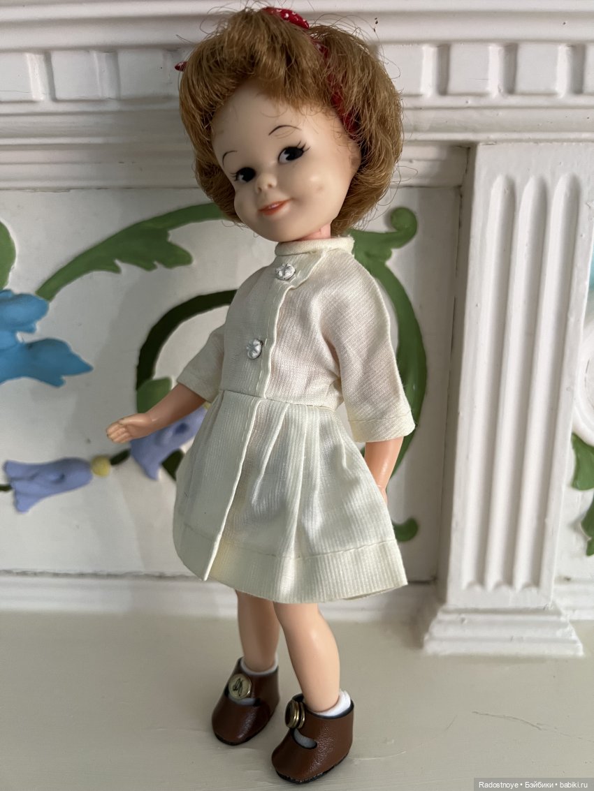 Две американские композитные куколки, выигранные в живом аукционе